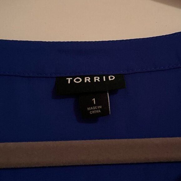 Torrid Size 1 Royal Blue Georgette Short Sleeve Blouse - Picture 3 of 6